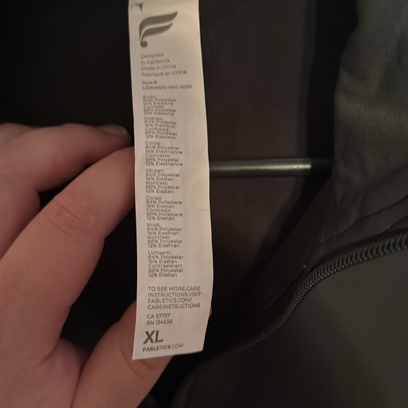 Fabletics Quarter-Zip - Picture 3 of 3